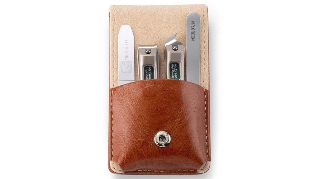 green nail clipper set